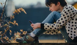 První mobil pro školáka? O2 přichází s&nbsp;tarifem, který sází hlavně na bezpečnost