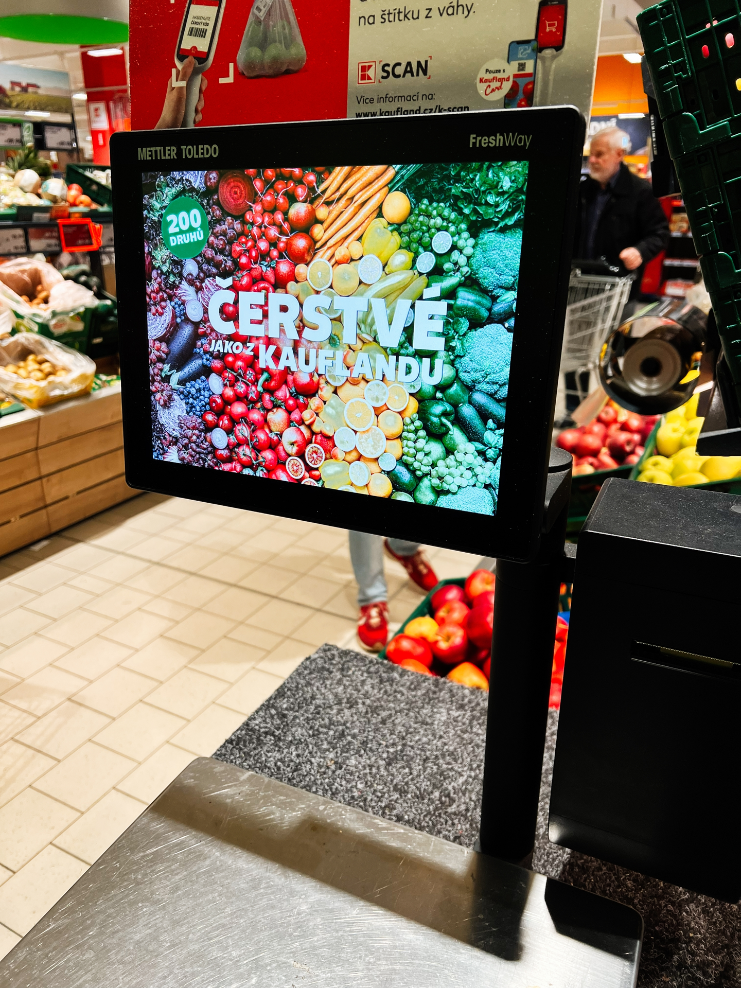 Samoobslužná stanice K-Scan v prodejně Kaufland
