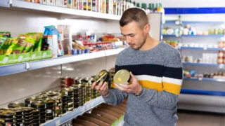 Kaufland má problém (2026): Inspekce našla falešné složení u&nbsp;konzerv SOKRA, řetězec je musel stáhnout
