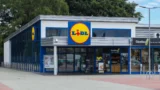 Lidl natrvalo zlevnil máslo, vejce i&nbsp;další zboží (2026): Ceny šly dolů až o&nbsp;40&nbsp;%, čekání na leták končí