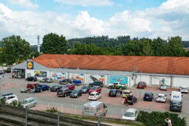Nový Lidl leták od 3. srpna 2026: litr mléka Madeta za 6,90&nbsp;Kč, meloun za 9,90&nbsp;Kč&nbsp;za kilo, máslo Pilos o&nbsp;40&nbsp;%&nbsp;levněji
