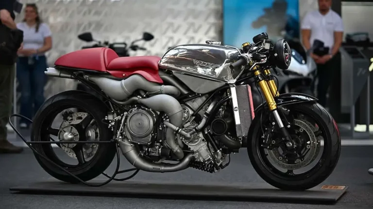 Tahle motorka kašle na emise: Nový osmiválec Veloce Aperion má 280 koní, do Česka se ale jen tak nedostane