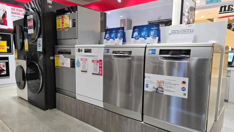 3 nejlepší myčky roku 2026: Nejlépe hodnocený je levný Electrolux, Whirlpool i&nbsp;drahý Bosch jsou hned za ním