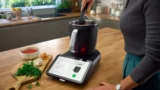 Proč je Thermomix tak drahý (2026): Alternativy koupíte i&nbsp;2x levněji. Podívali jsme se, komu budou stačit