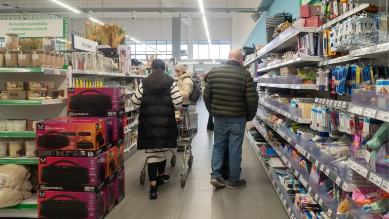 Češi propadli nakupování v&nbsp;diskontech: Prodejen je u&nbsp;nás už přes 1&nbsp;000, největší síť má Pepco a&nbsp;KiK