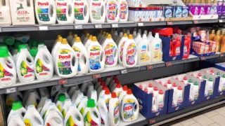 Levný, ale kvalitní prací gel ze supermarketu? Otestovali jsme jich přes 40, Rex skončil těsně za prémiovými značkami