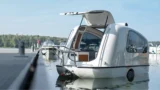 Karavan, který se změní na člun: Německý Sealander vyjde na 980&nbsp;000&nbsp;Kč, na vodu ho spustíte za 10 minut