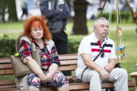 Valorizace důchodů 2027&nbsp;je na stole: Ministr Juchelka mluví o&nbsp;300 korunách, vláda může dát 2x tolik