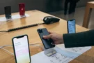 Nejlepší mobily do 7&nbsp;000&nbsp;Kč&nbsp;(srpen 2026): Vítězí Redmi Note 15 Pro, Motorola boduje výdrží přes 67 hodin