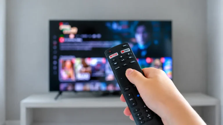 „Končím s&nbsp;Netflixem,“ zní na sítích čím dál častěji: Za 419&nbsp;Kč&nbsp;měsíčně to lidem nestojí, zdarma využívají obsah iVysílání