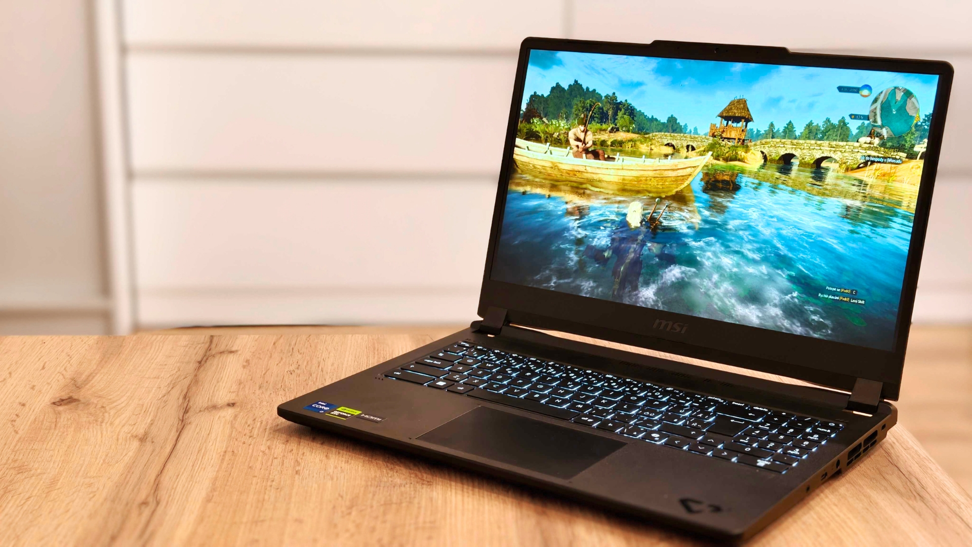 Vyzkoušel jsem herní notebook MSI Cyborg 15 Max C13WF: RTX 5060 běží na plných 100&nbsp;W, na přehřívání netrpí