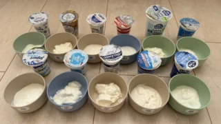 Bílý jogurt ke snídani a&nbsp;v&nbsp;10 hodin hlad? Nutriční terapeutka radí tvaroh za 30&nbsp;Kč, který má 3krát více bílkovin