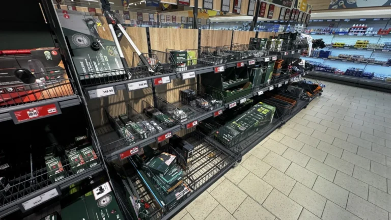 7 podzimních novinek z&nbsp;Lidlu (2026): Na pulty míří Yankee Candle, šicí stroj Singer i&nbsp;vysavač listí Parkside