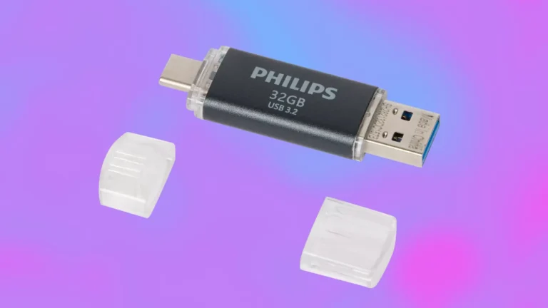 Další geniální vychytávka z&nbsp;Actionu za 219,90&nbsp;Kč: Oboustranný flash disk Philips vyřeší věčný boj s&nbsp;konektory USB-A a&nbsp;USB-C