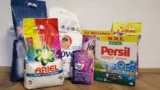 Ani Persil, ani Ariel. Z&nbsp;testu prášků 2026 bych si vybrala Denkmit, pokud bych měla dm poblíž. Chválím vlastnosti