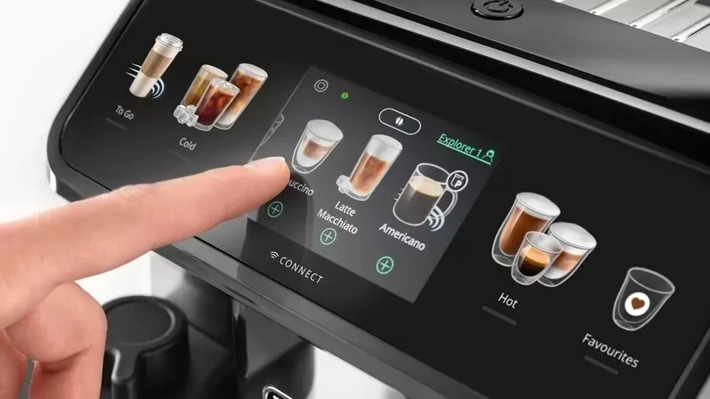 DeLonghi Eletta Explore dotykový displej s výběrem nápojů