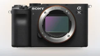 Full-frame Sony A7C za 25&nbsp;990&nbsp;Kč: Nejnižší cena od uvedení, drží ji jediný prodejce