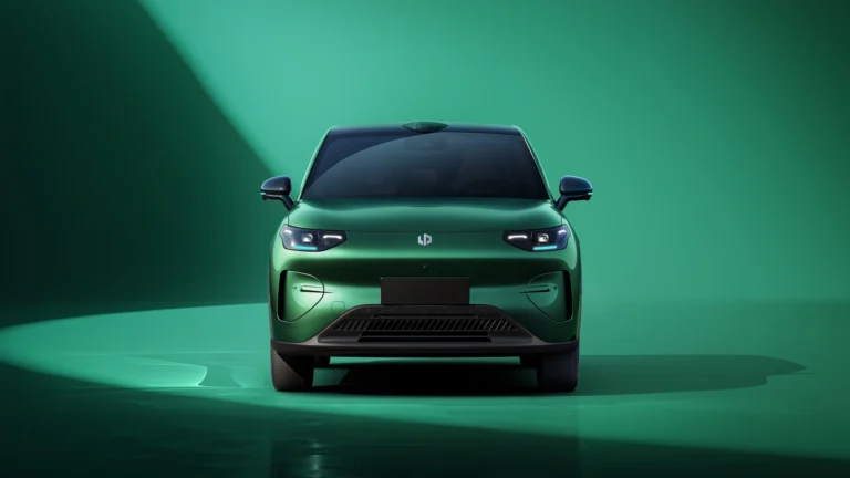 Nejlevnější elektrické SUV na trhu (2026): Leapmotor B03X přijelo z&nbsp;Číny za 560 tisíc. Zatopí Škodovce?