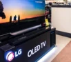Levná vs. drahá televize v&nbsp;roce 2026: Srovnal jsem moderní TCL 55P7K vs. 4x dražší model od LG