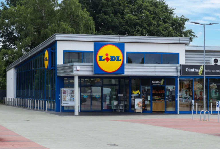 Lidl trvale zlevnil 130 produktů z&nbsp;drogerie: Prací prášek stojí o&nbsp;60&nbsp;Kč&nbsp;méně, levnější jsou i&nbsp;známé značky