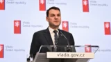 První 3 dny nemoci bez výplaty? Macinka chce vrátit karenční dobu, na své straně má i&nbsp;opoziční ODS