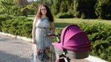 Stát nabízí celkem 7 příspěvků na dítě: Rodičovská dá 350&nbsp;000&nbsp;Kč, mateřská a&nbsp;daňová sleva přidají dalších 454 tisíc