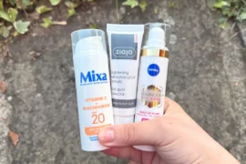 3 nejlepší krémy na pigmentové skvrny z&nbsp;mého testu 2026: Mixa zvítězila, Nivea bodovala s&nbsp;SPF 50&nbsp;a&nbsp;Ziaja překvapila cenou