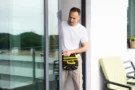 Tyhle 3&nbsp;„nevinné“ úpravy v&nbsp;bytě dělají Češi běžně, přitom potřebují souhlas SVJ: Pozor na balkon, okna i&nbsp;radiátory