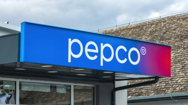 Proč je Pepco tak levné? Stejný sortiment ve 4&nbsp;100 prodejnách, provoz bez e-shopu a&nbsp;šetření na mzdách