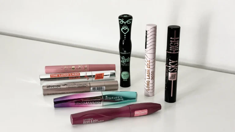 Nejlepší řasenky z&nbsp;drogerie (2026): Z&nbsp;8 testovaných vede Maybelline, o&nbsp;80&nbsp;Kč&nbsp;levnější Catrice jí šlape na paty