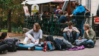 Stát má mladým do 30 let zdvojnásobit příspěvek na penzi: Odborníci varují, že to ale stačit nemusí