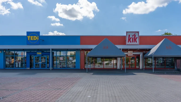 Kik zavírá v&nbsp;Německu 150 prodejen (2026): V&nbsp;Česku se to týká jen pár poboček, ve Dvoře Králové už je zavřeno