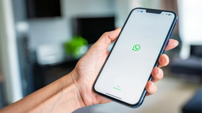 WhatsApp od 1. října zpoplatní zprávy: Mezi 5 nejlepšími alternativami boduje Signal a&nbsp;Messenger