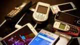 5 starých mobilů, které mají cenu (2026): Nokia 8110&nbsp;i&nbsp;StarTAC vynesou tisíce, jeden kus se vydražil za 4 miliony