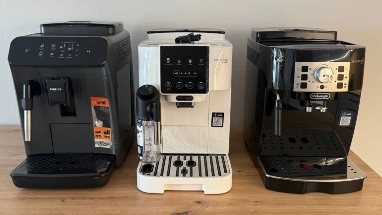 Testovala jsem 3 automatické kávovary do 10&nbsp;000&nbsp;Kč: Dejte pozor na to, jak je používáte. Delonghi napění sám