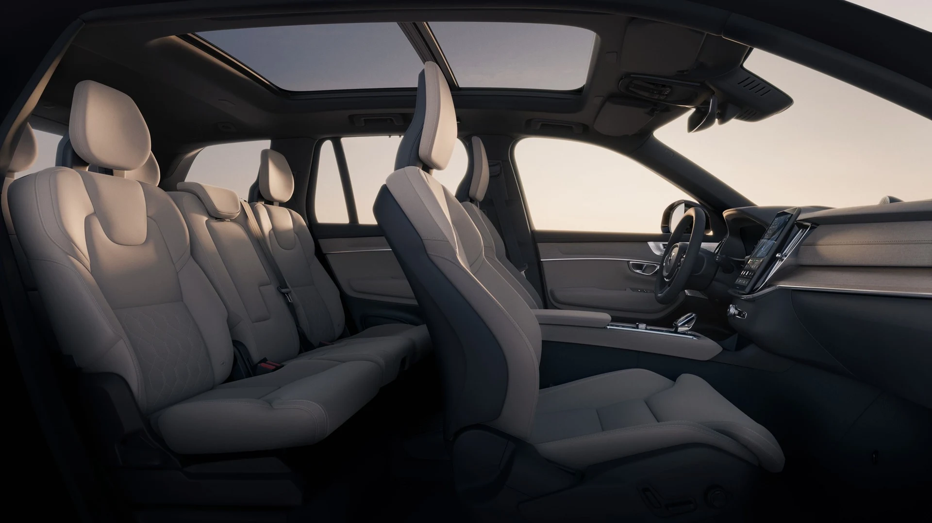 Sedmimístný interiér nového Volva XC90