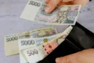 Nestihli jste výroční pětitisícovku u&nbsp;ČNB? Na Bazoši ji seženete s&nbsp;přirážkou kolem 1&nbsp;300&nbsp;Kč