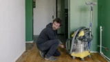 Muž na dálku šmíroval přes robotický vysavač: Chtěl usvědčit manželku z&nbsp;nevěry, skončil za to ve vězení
