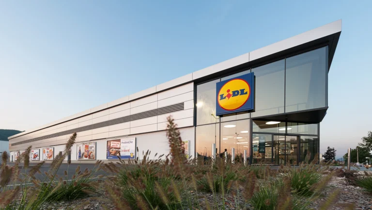Lidl mění nabídku (2026): Za drogerii ušetříte i&nbsp;bez letáků, prací prášek stojí o&nbsp;60&nbsp;Kč&nbsp;méně. Přibyla nová krmiva