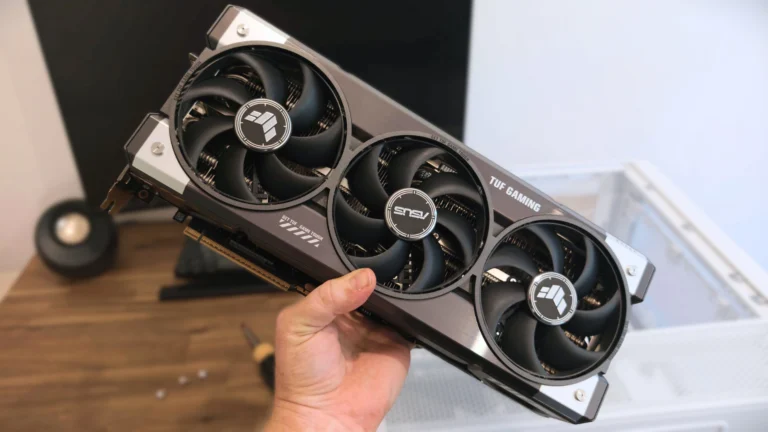 Vyzkoušel jsem grafickou kartu Asus TUF Gaming GeForce RTX 5080: Pod zátěží mlčí, potěší moderní technologie i&nbsp;výborné chlazení (Recenze)