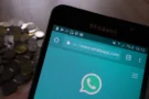 Zprávy na WhatsAppu už nejsou všechny zdarma (2026): Platí za něj e-shopy i&nbsp;banky, Češi to mohou brzy poznat
