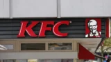 Pepsi po 40 letech prohrála souboj o&nbsp;americké KFC: Do jara ji tam ve 3&nbsp;718 restauracích nahradí Coca-Cola