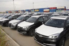 EU chce zastropovat dovoz čínských hybridů: Ročně jich má přijet nejvýš 350&nbsp;000, evropské automobilky si oddechly