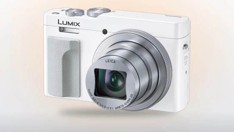 Kapesní Panasonic Lumix TZ99&nbsp;v&nbsp;bílé stojí 10&nbsp;290&nbsp;Kč: Tak levně ho Češi od ledna 2025 neviděli