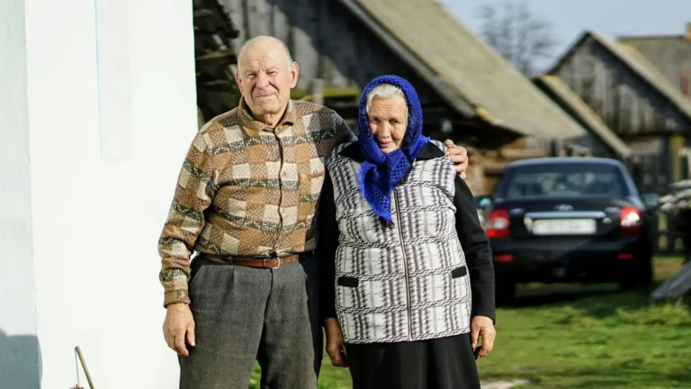 Lidé s&nbsp;nejnižší penzí si od ledna 2027 polepší o&nbsp;540&nbsp;Kč: Je to skoro dvojnásobek toho, co dostanou ostatní