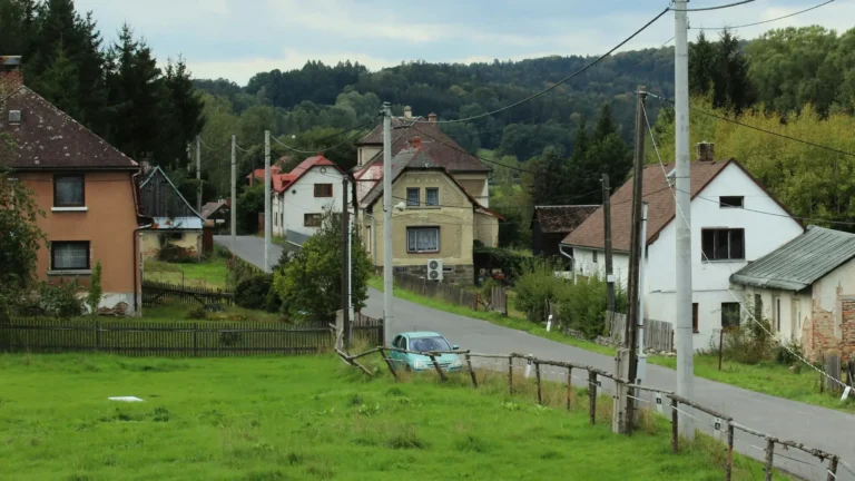 EU tlačí na renovace domů starších 35 let: Vyjdou na statisíce, většina majitelů dostane jen bezúročný úvěr